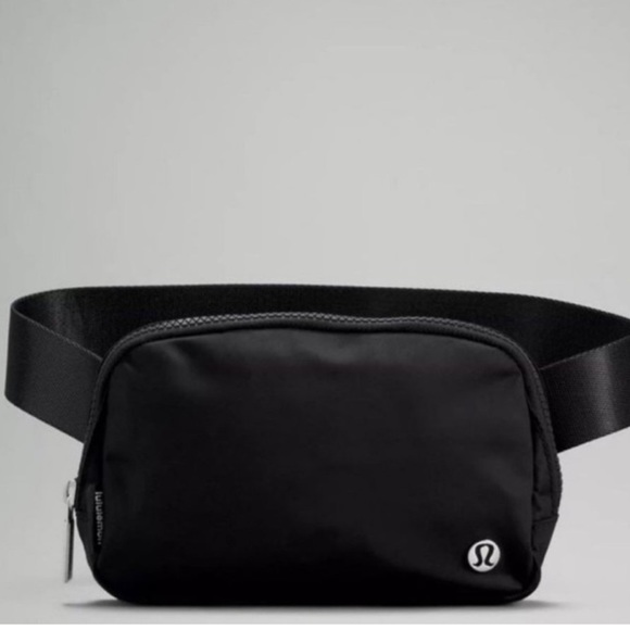 lululemon athletica Handbags - 🔥HOT ITEM🔥 LULULEMON - BLACK Everywhere Belt Bag Nwt Crossbody Bag